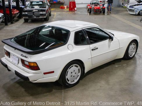Used 1988 Porsche 944 Turbo image 7