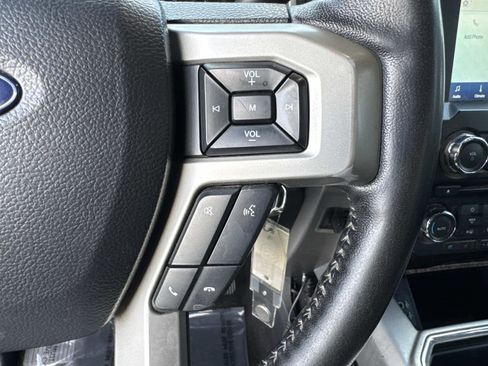 Used 2018 Ford F250 Lariat w/ Chrome Package image 34