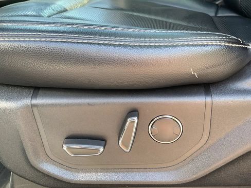 Used 2018 Ford F150 Lariat w/ Equipment Group 502A Luxury AWD/4WD image 35