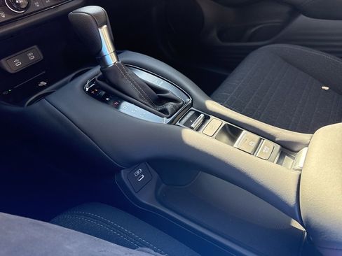 New 2026 Honda HR-V LX image 30