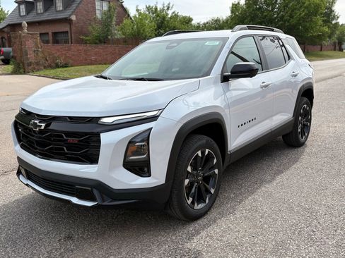 New 2026 Chevrolet Equinox RS FWD image 2