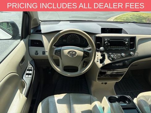 Used 2011 Toyota Sienna LE FWD image 8