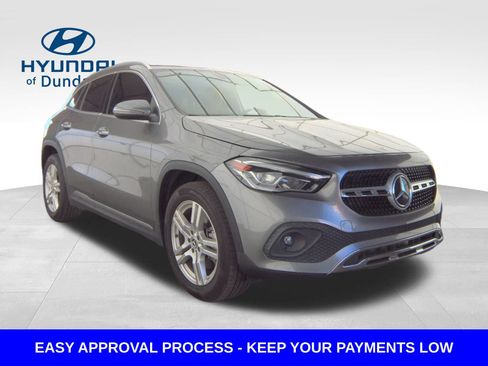 Used 2021 Mercedes-Benz GLA 250 4MATIC w/ Premium Package image 2