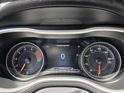 Used 2016 Jeep Cherokee Trailhawk w/ Leather Interior Group AWD/4WD image 12