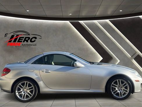 Used 2009 Mercedes-Benz SLK 300 image 6