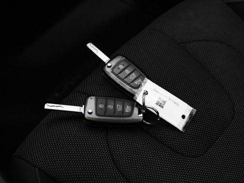 Used 2021 Hyundai Elantra SE w/ Cargo Package image 54