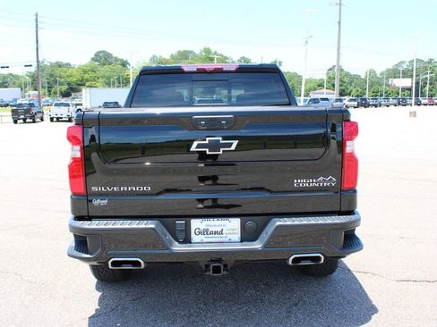 Used 2024 Chevrolet Silverado 1500 High Country w/ Technology Package AWD/4WD image 19