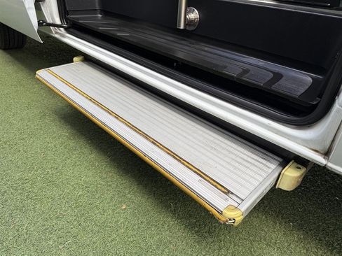 Used 2021 Mercedes-Benz Sprinter 2500 image 23