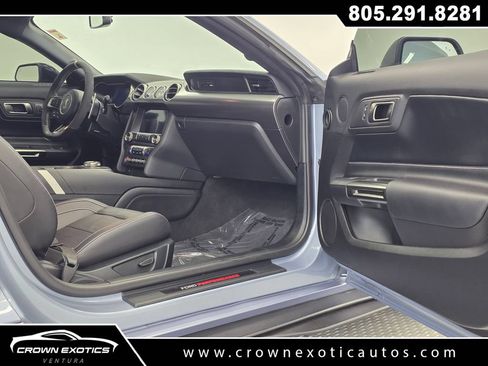 Used 2022 Ford Mustang Shelby GT500 w/ Technology Package RWD image 28