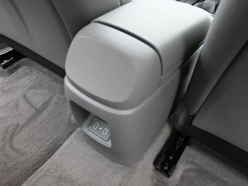 Certified 2025 Hyundai Elantra Sport image 14