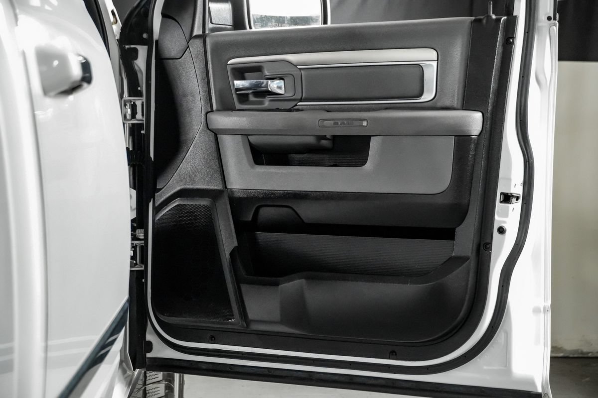 Used 2017 RAM 1500 SLT RWD image 35