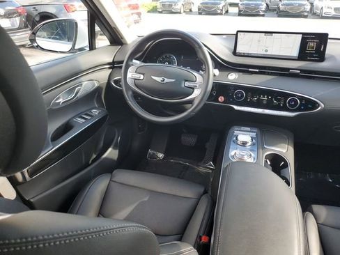 Used 2025 Genesis GV70 2.5T AWD/4WD image 23