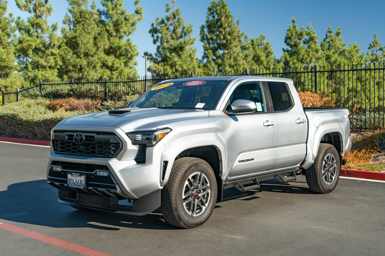 Certified 2024 Toyota Tacoma TRD Sport w/ TRD Sport Upgrade Package AWD/4WD image 3