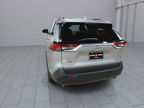 Used 2022 Toyota RAV4 XLE AWD/4WD image 7