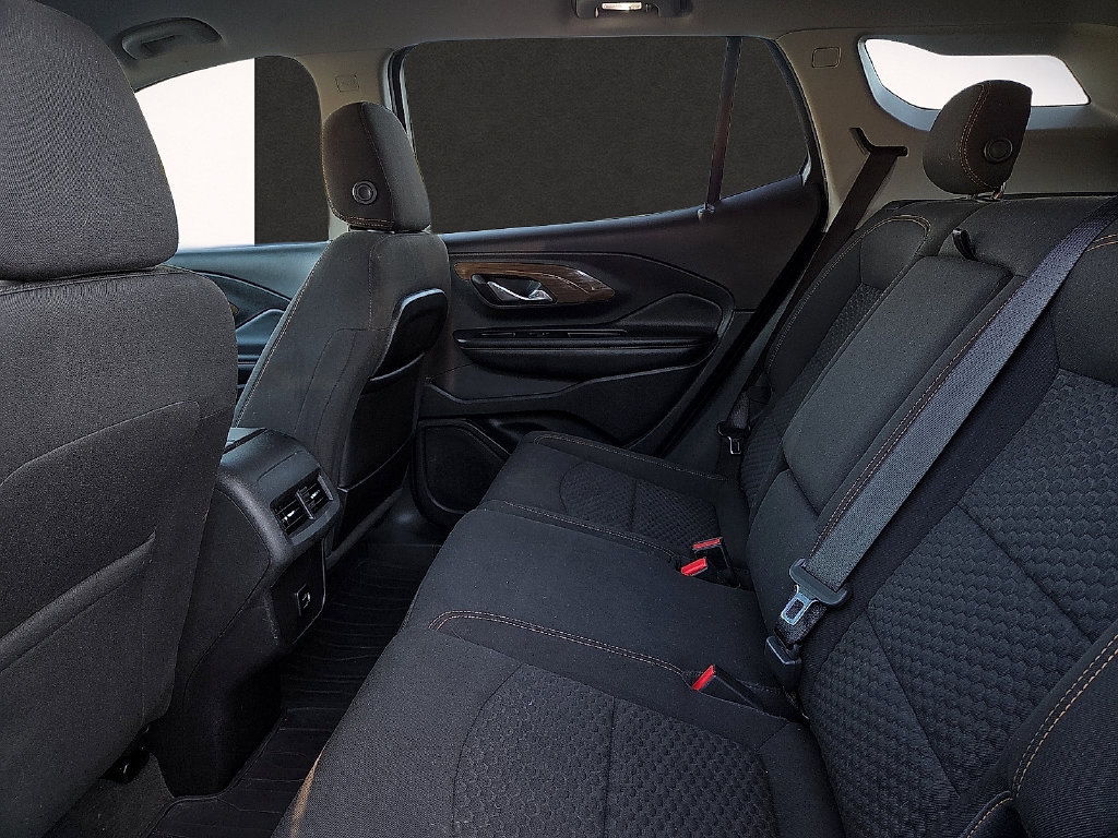 Used 2018 GMC Terrain SLE w/ Driver Convenience Package FWD image 9