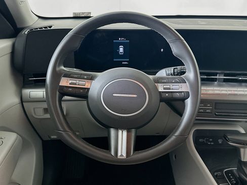 Used 2025 Hyundai Kona SEL image 18