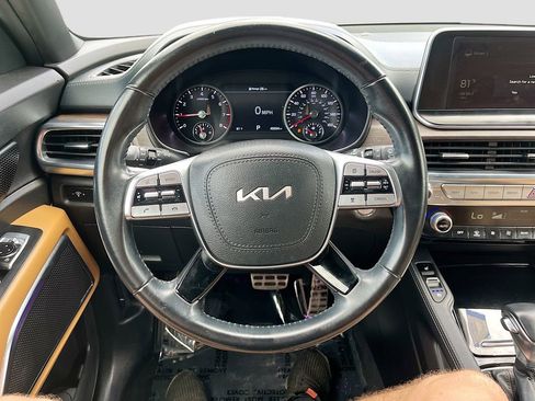 Used 2022 Kia Telluride SX w/ Towing Package FWD image 11