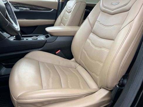 Used 2022 Cadillac XT6 Sport w/ Platinum Package image 23