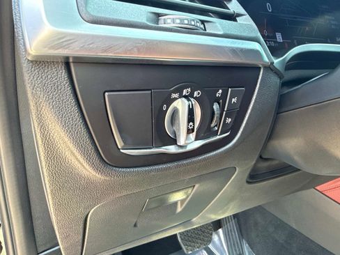 Used 2022 BMW X4 xDrive30i w/ Convenience Package image 21