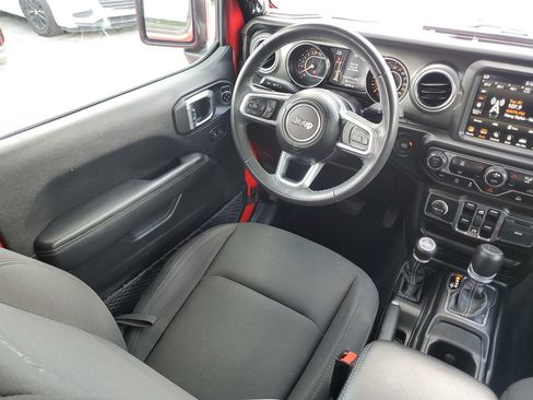 Used 2023 Jeep Gladiator Overland AWD/4WD image 17