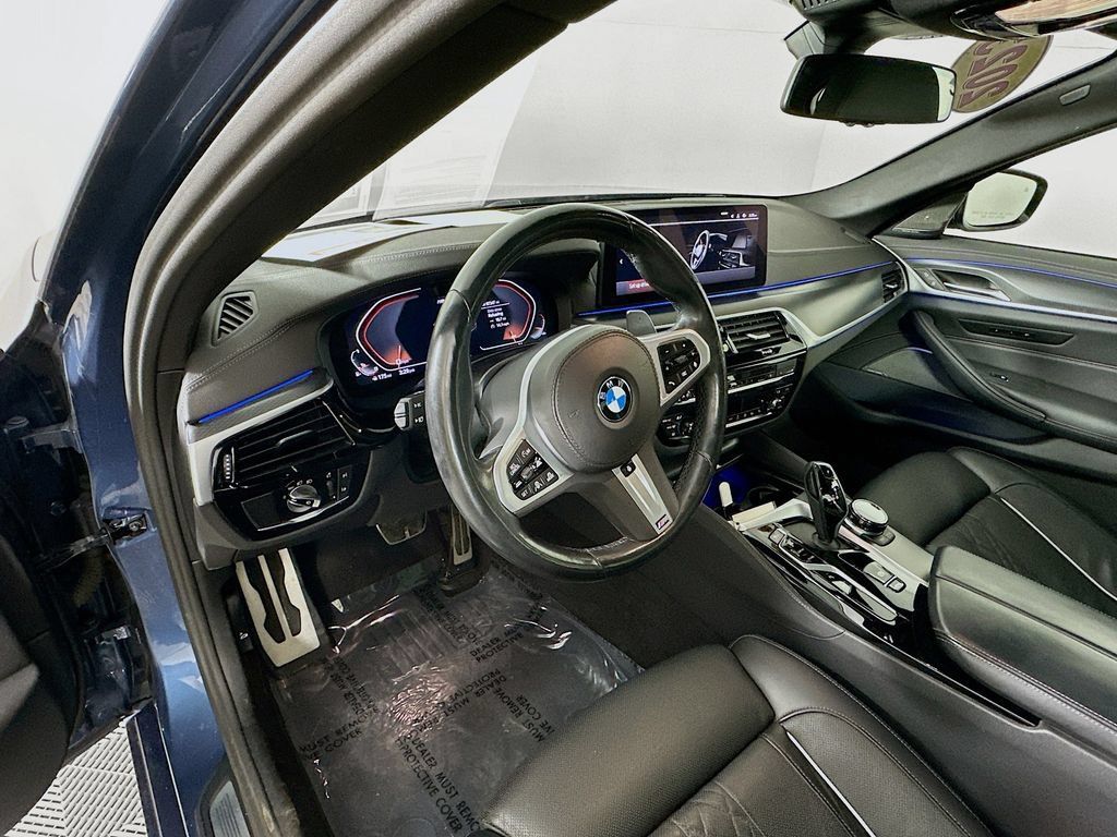 Used 2023 BMW M550i xDrive w/ Executive Package AWD/4WD image 16