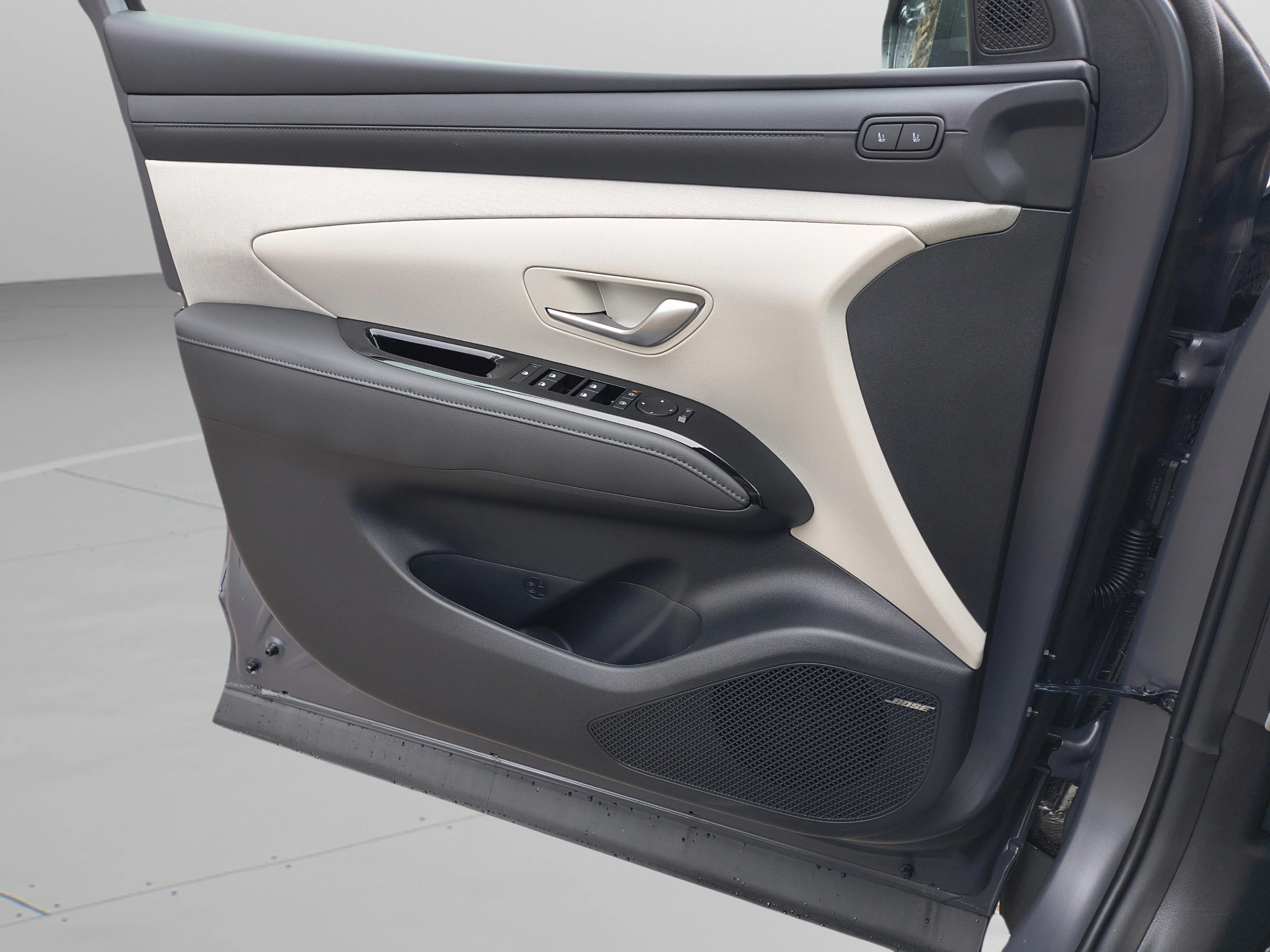 New 2026 Hyundai Tucson Limited FWD image 23