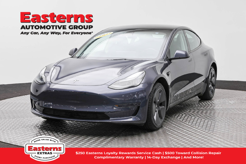 Used 2023 Tesla Model 3 Standard Range RWD image 1