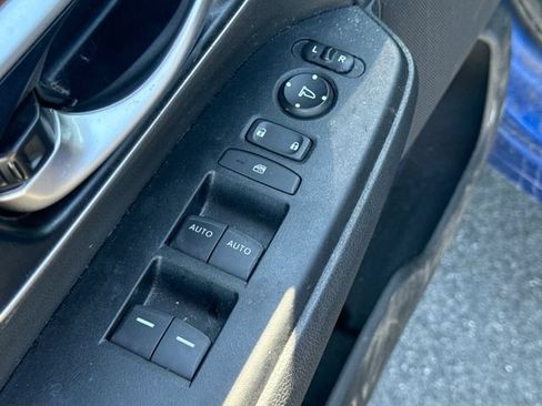 Used 2021 Honda CR-V Touring image 25