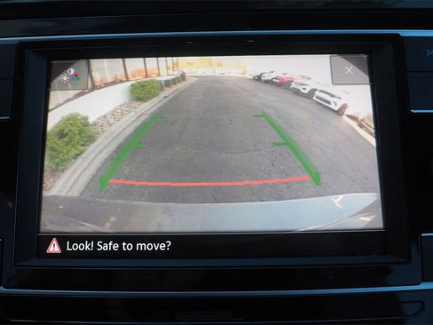 Used 2020 Volkswagen Tiguan S image 13