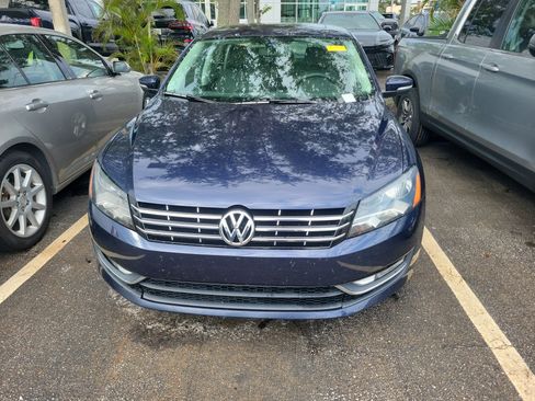 Used 2013 Volkswagen Passat TDI SE FWD image 11