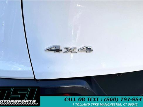 Used 2016 Jeep Cherokee Latitude w/ Cold Weather Group image 8