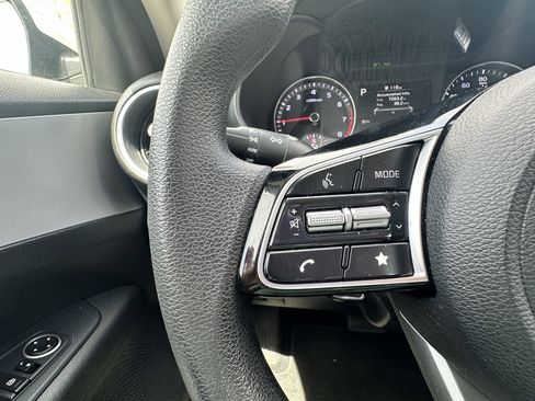 Used 2024 Kia Forte LX image 11
