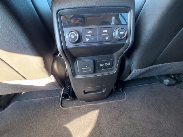 Used 2023 GMC Acadia Denali w/ Denali Technology Package FWD image 18