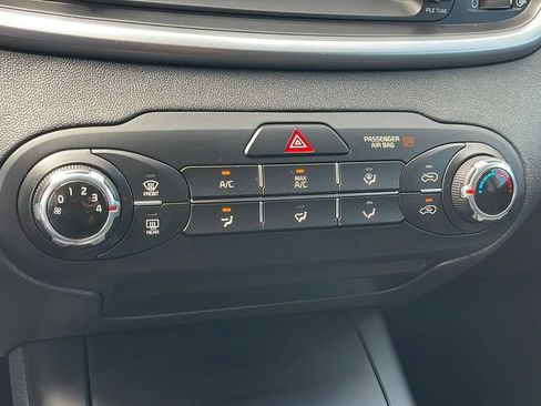 Used 2019 Kia Sorento FWD image 19