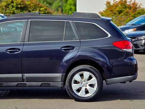 Used 2012 Subaru Outback 2.5i Premium w/ All-Weather Pkg AWD/4WD image 7