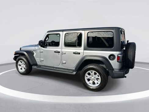 Used 2021 Jeep Wrangler Unlimited Islander image 6