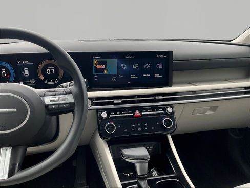 Used 2025 Hyundai Tucson SEL FWD image 9