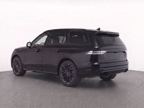 Used 2021 Lincoln Aviator Reserve w/ Equipment Group 210A AWD/4WD image 3