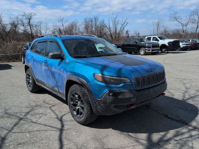 Used 2019 Jeep Cherokee Trailhawk w/ Comfort/Convenience Group