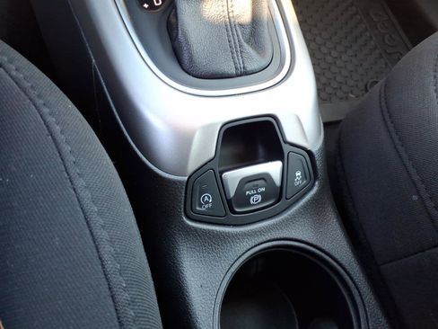 Used 2018 Jeep Compass Sport w/ Tech Group image 20