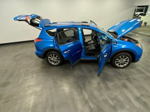 Used 2017 Toyota RAV4 Limited w/ Advanced Technology Package image 52