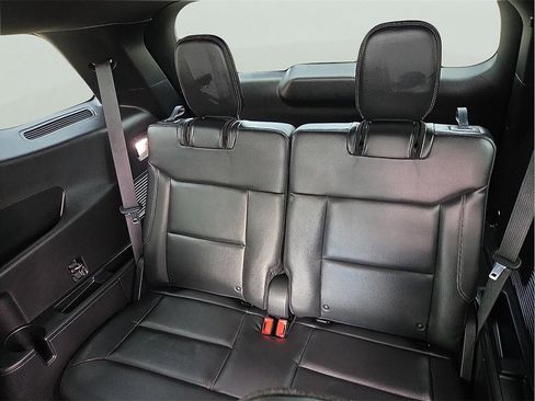 Used 2020 Ford Explorer XLT w/ Equipment Group 202A image 9