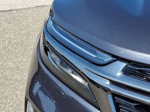 Used 2023 Chevrolet Equinox RS AWD/4WD image 28