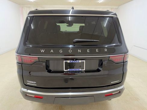 Used 2022 Jeep Wagoneer Series II w/ Convenience Group I image 4