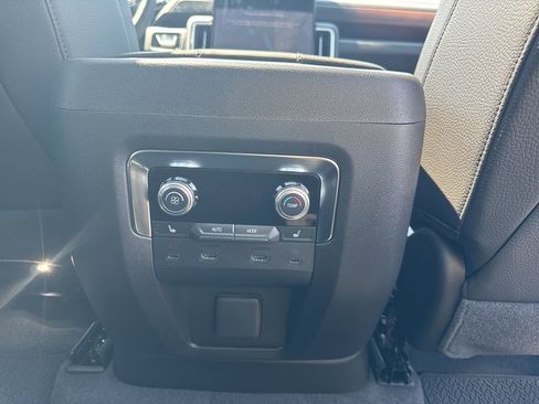 New 2026 GMC Yukon Denali w/ Denali Reserve Package AWD/4WD image 25