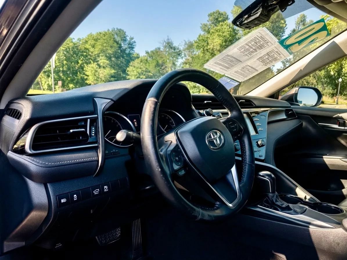 Used 2020 Toyota Camry SE w/ Protection Package (Q2) FWD image 12