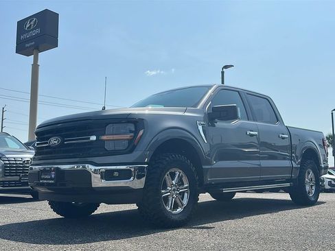 Used 2025 Ford F150 XLT w/ Equipment Group 301A Standard RWD image 8
