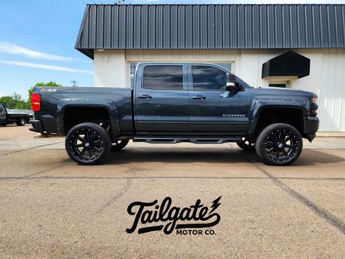 Used 2017 Chevrolet Silverado 1500 LT w/ All Star Edition AWD/4WD image 1