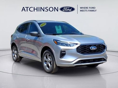 Certified 2024 Ford Escape ST-Line w/ Tech Pack #1 AWD/4WD image 3