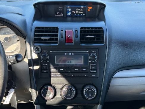 Used 2015 Subaru Forester 2.5i Limited image 11